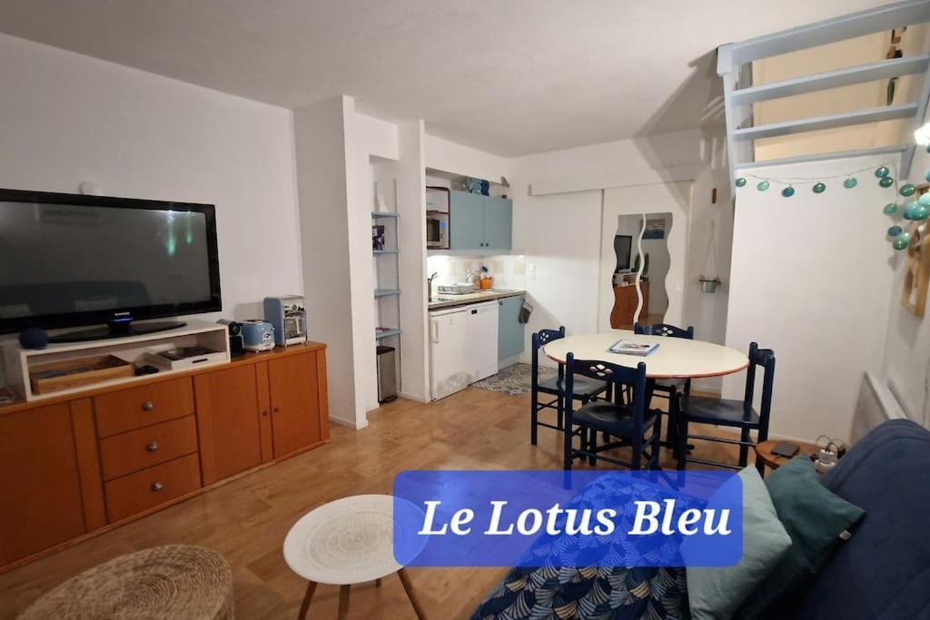 Le Lotus Bleu *
